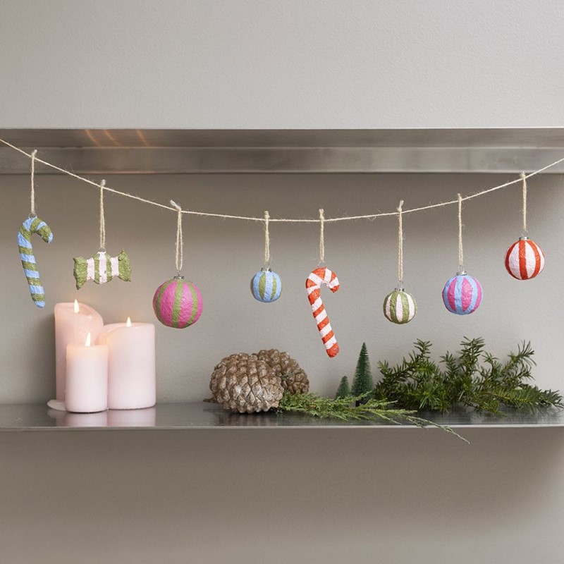 Lichtgewicht kerstdecoraties maken met papier-maché