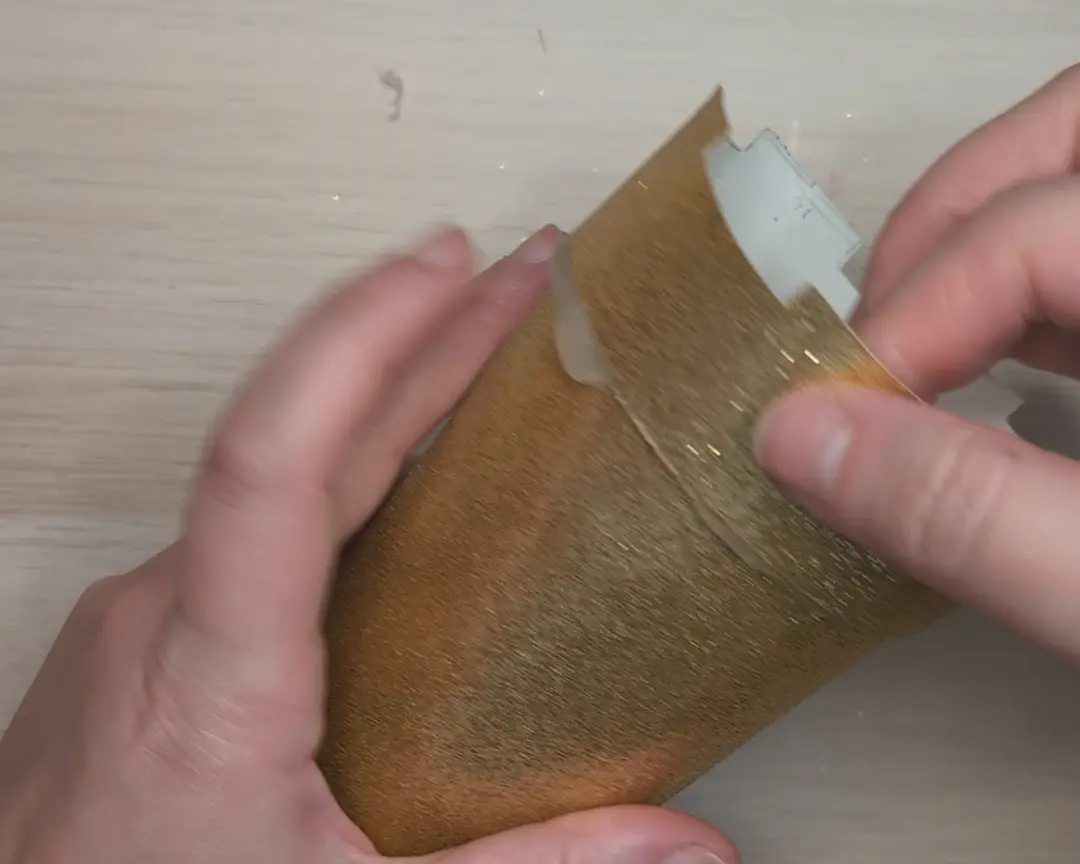 rand wordt op de koker gedrukt.