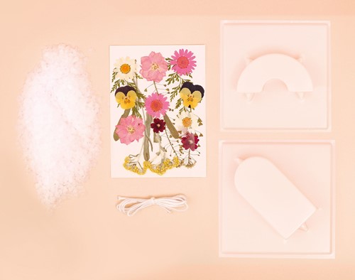 GC Kerzenherstellung DIY-Set aus Bögen mit Trockenblumen-3