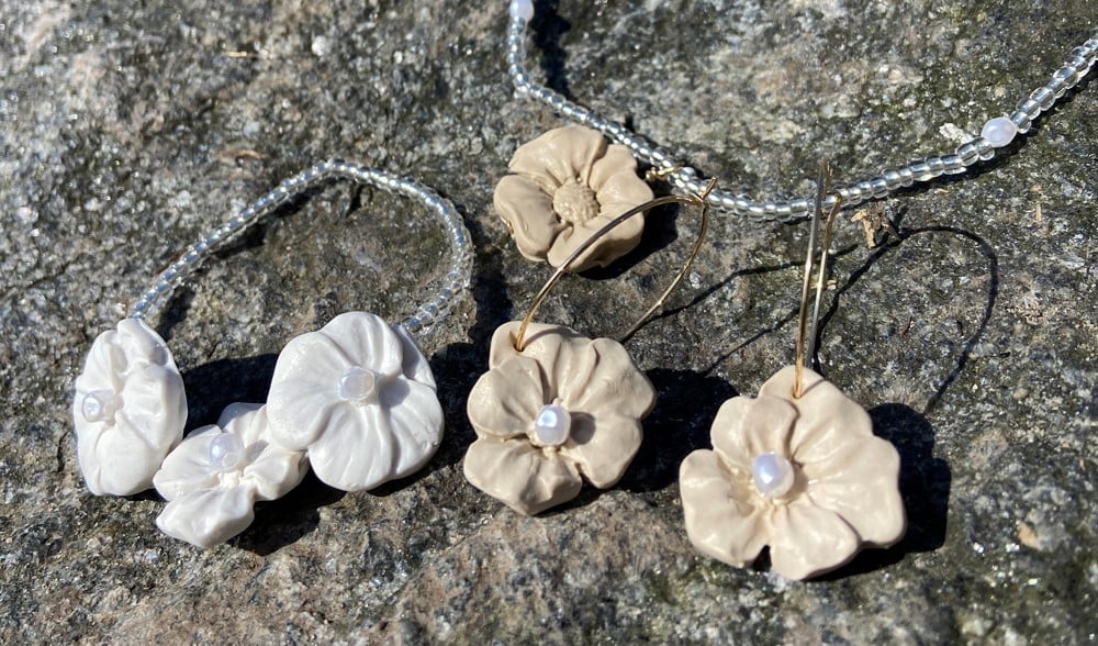 Zo maak je bloemkralen van fijne polymeerklei