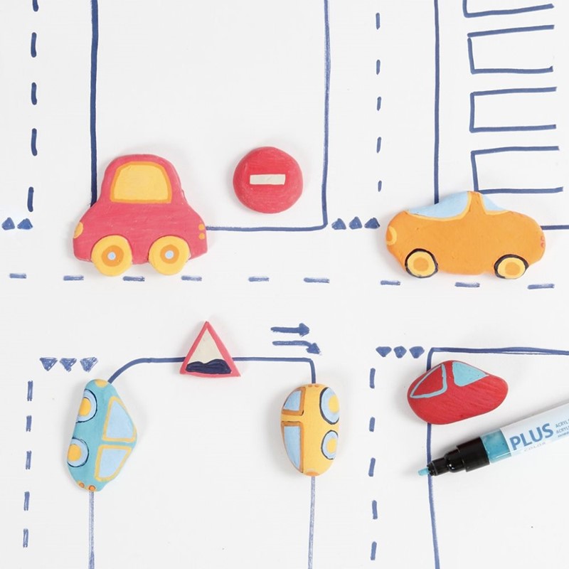 Auto’s en verkeersborden van luchtdrogende klei