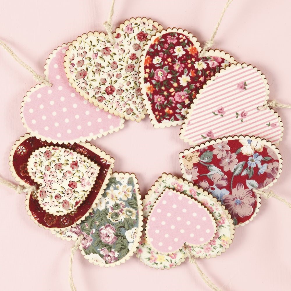 Houten Valentijn krans met patchwork en decoupage lijm