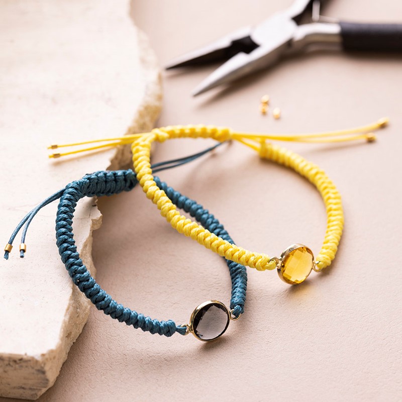 Macramé Armband met Cabochon