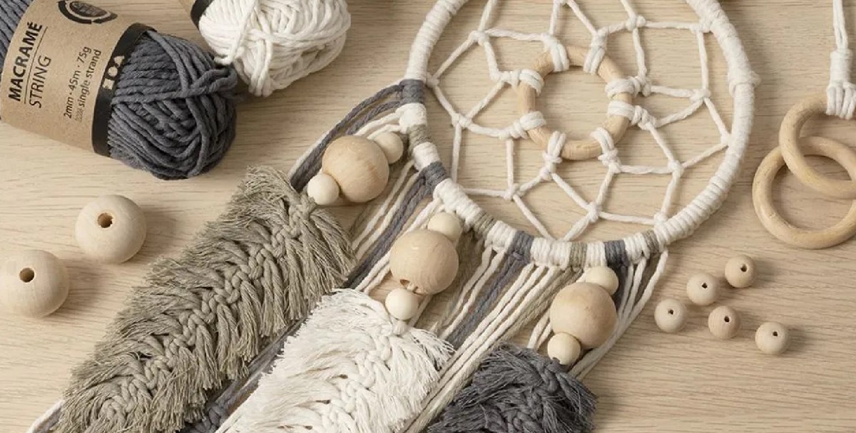 Leer een macramé dromenvanger knopen