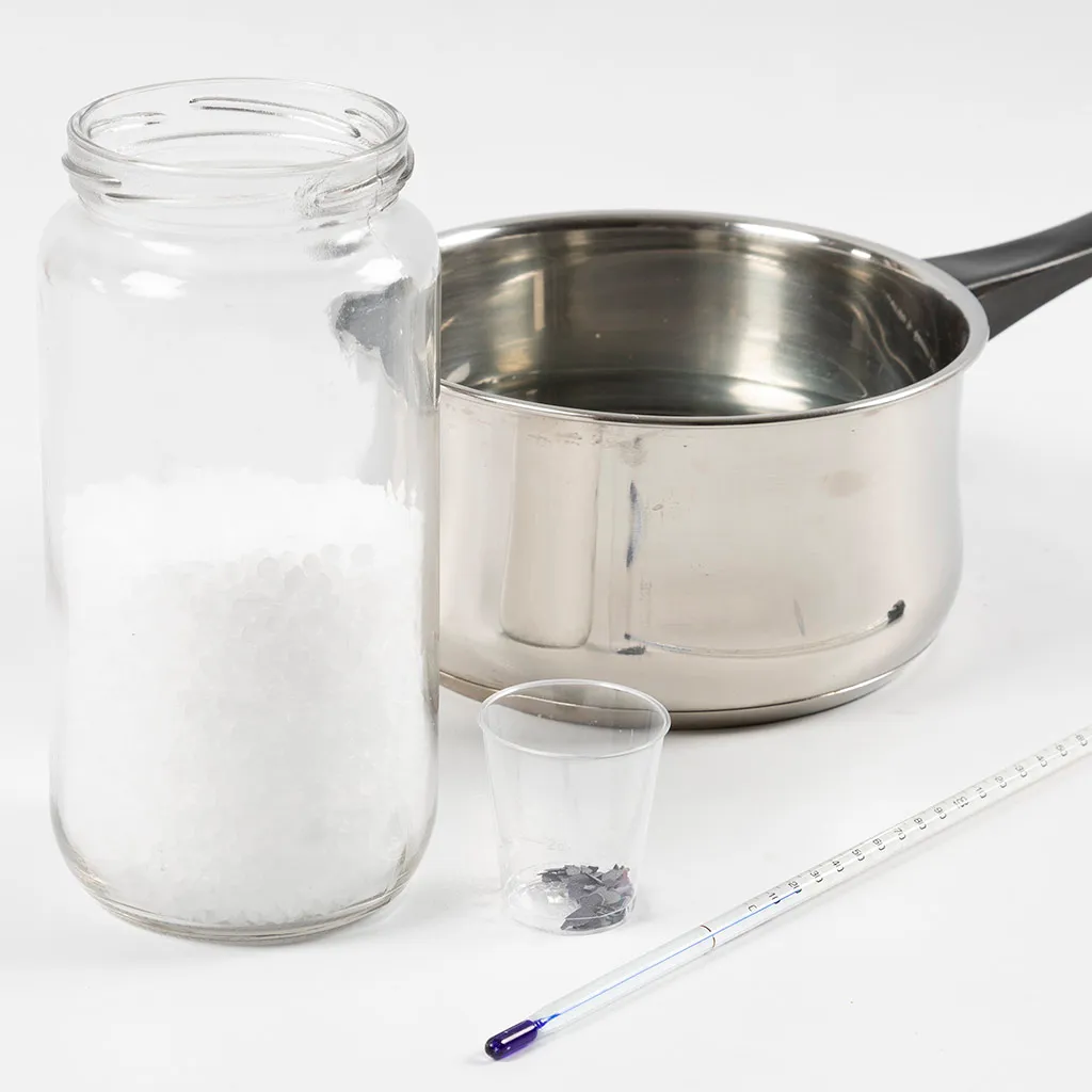 benodigdheden voor het maken van kaarsen