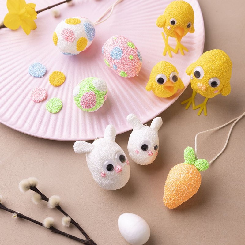 Paasfiguren van styropor eieren en Foam Clay