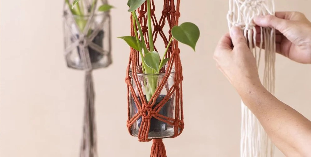 Macramé hanger knopen