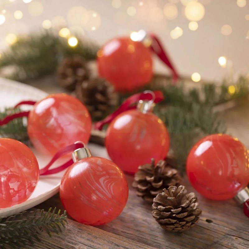 Gemarmerde kerstballen