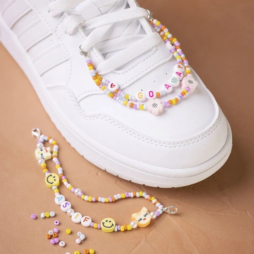 UNICRAFTALE Parel Schoenkettingen Gelaagde Parels Schoenveters Charms Metalen Sneaker Ketting Lagen Kwastje Laars met Gesp Decoratie Accessoires voor Vrouwen Dames Sandalen, 250 mm, Niet-edelmetaal