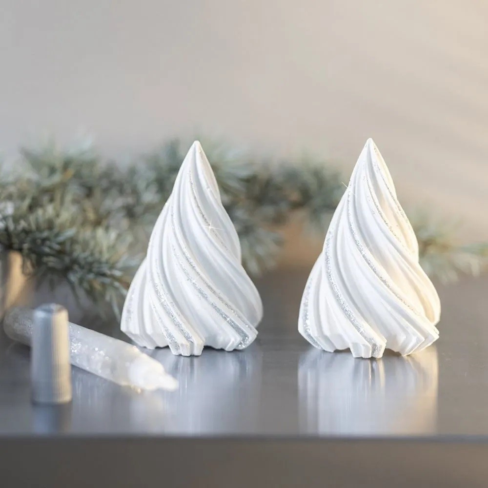 In hars gegoten kerstbomen